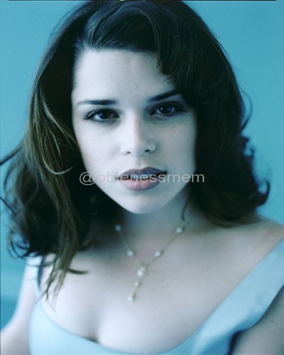 8x10 neve campbell glossy - 8x10,