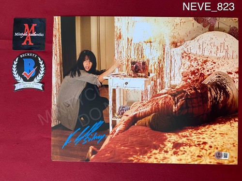 Neve campbell autographed - campbell,