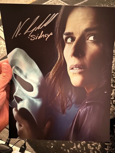 Neve campbell signed 10x8 - neve,