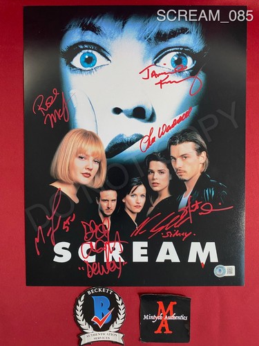 Scream cast signed 11x14 - , photo