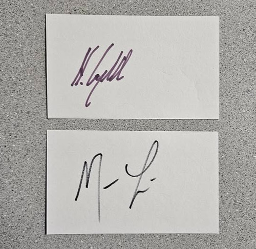 Neve campbell signed - neve,